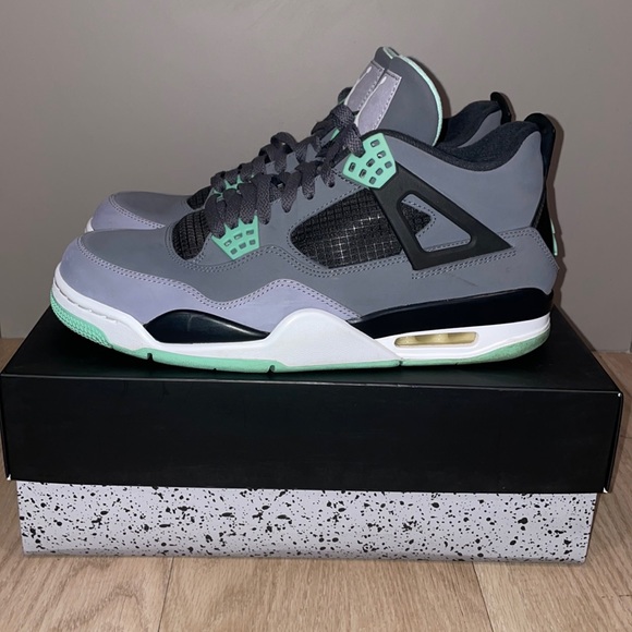 Air Jordan 4 Retro - Picture 5 of 14